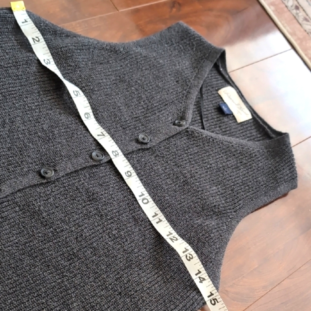 Universal Thread Women's Button-Front Sweater Vest - Picture 5 of 7